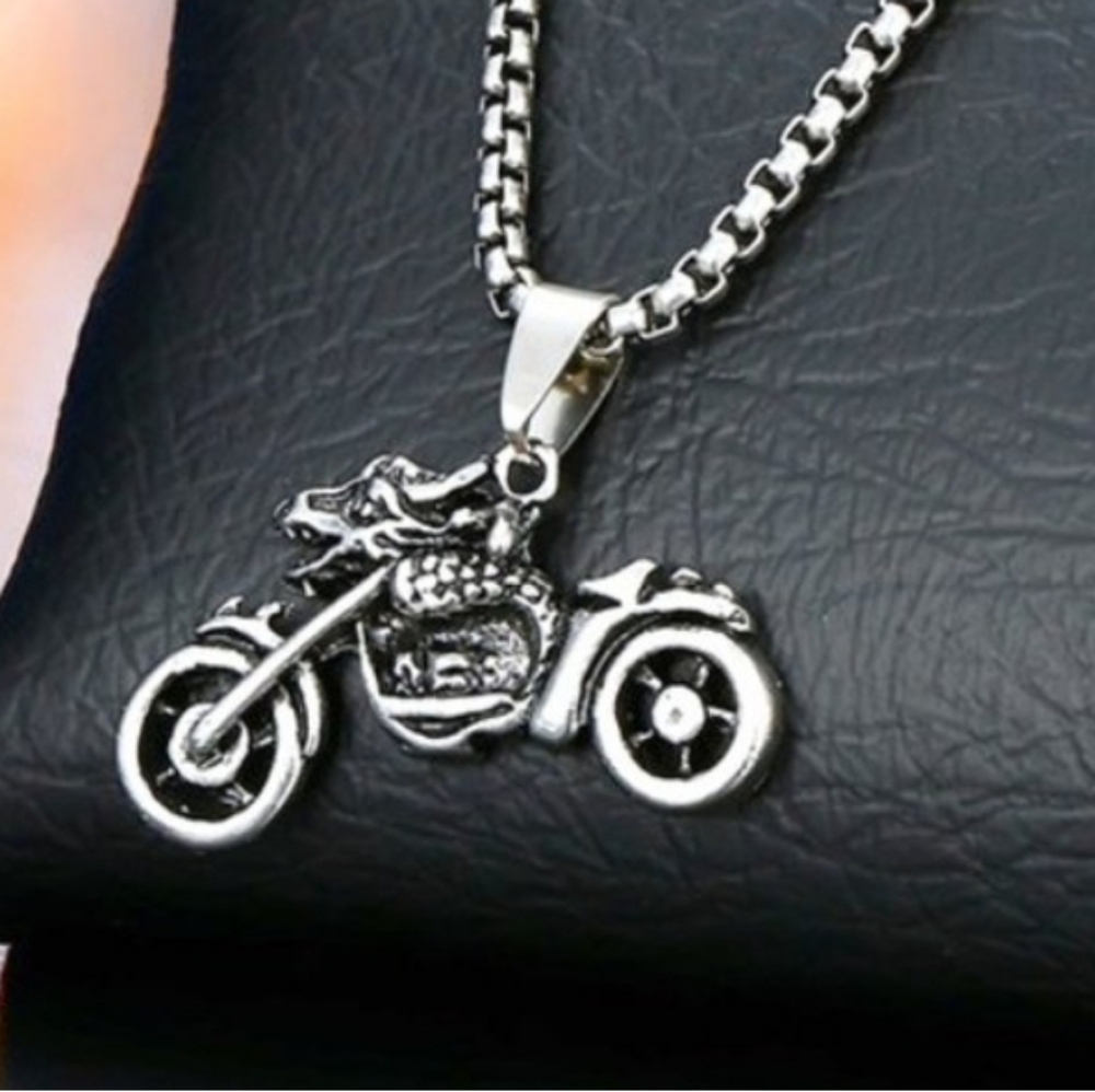 NEW Awesome Motorcycle Silver Necklace - PRESENT GIFT MEN GUYS LADIES - Picture 5 of 7